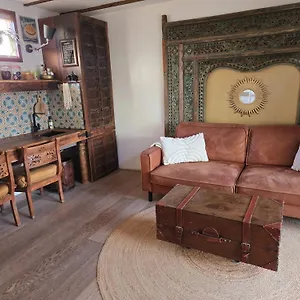 House Boat With Waterfront Terrace Guest house Amsterdam