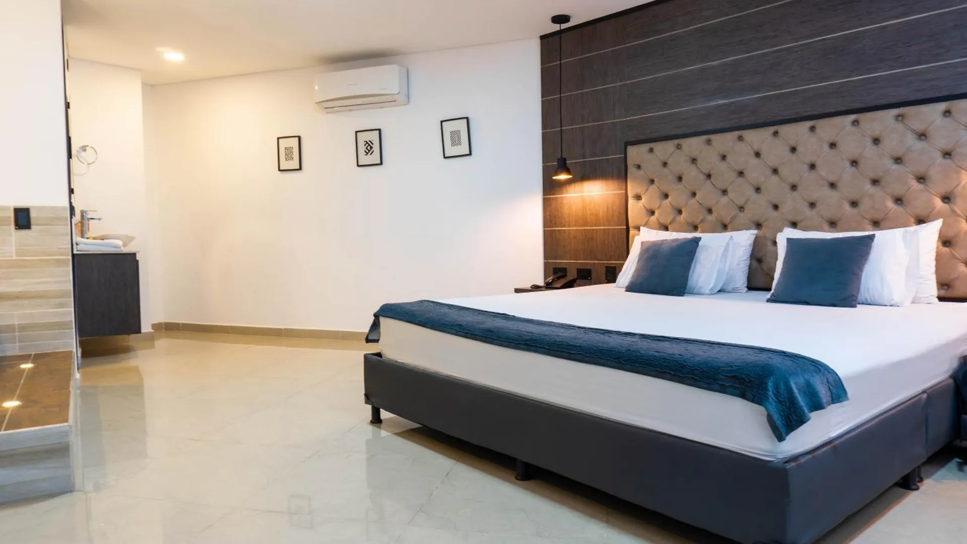 Hotel California City Medellin