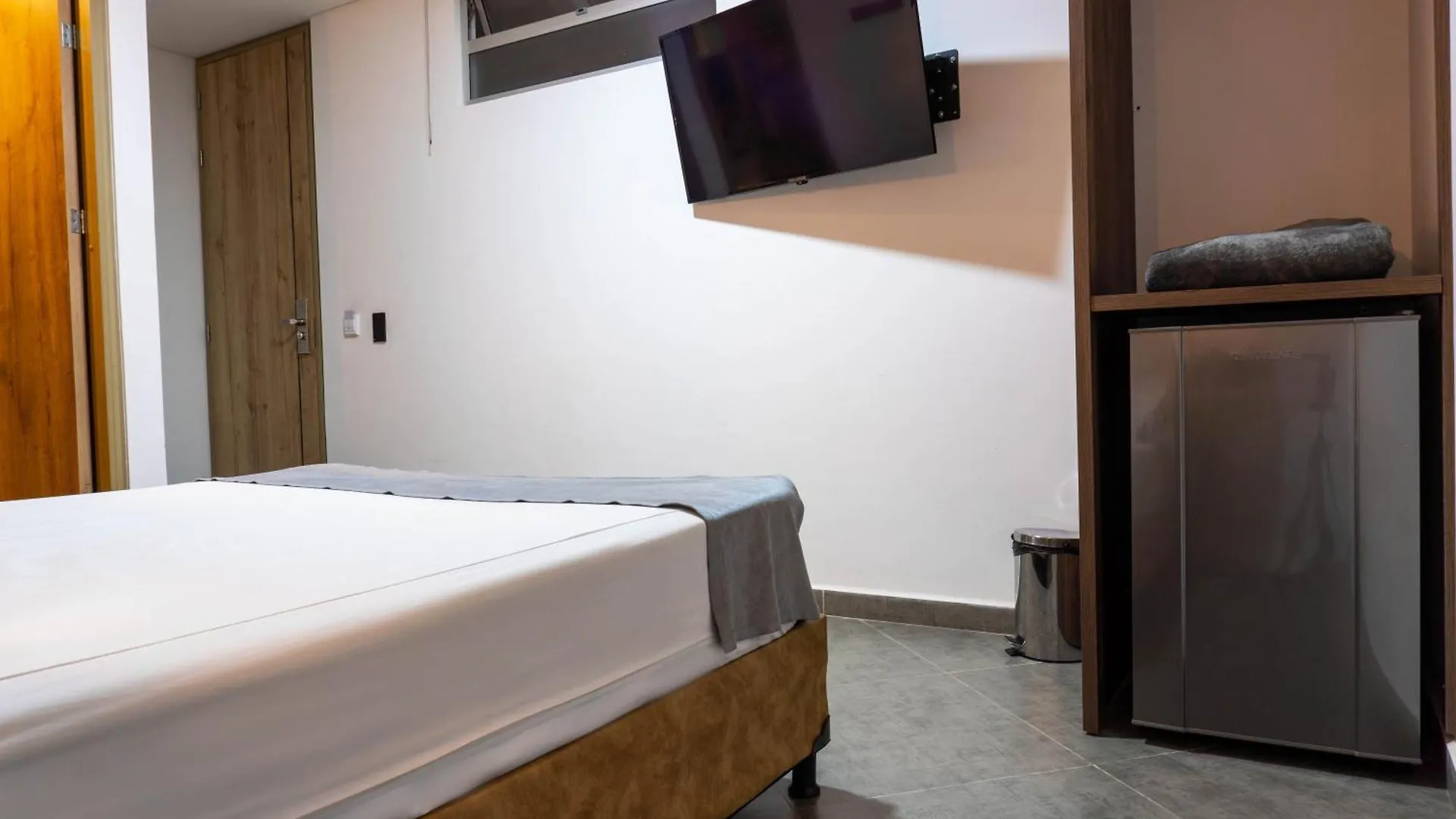 ****  Hotel California City Medellin Colombia